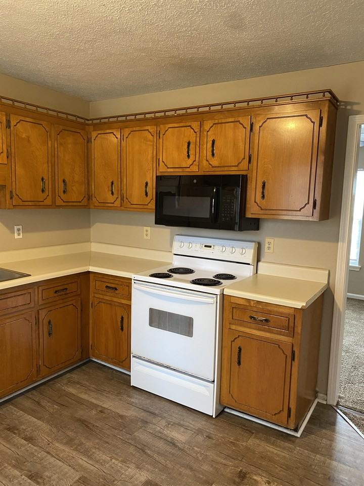 111 Gail St #1 - Photo 4 of 12