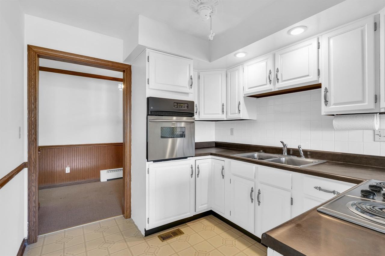 1702 Golfview Dr #1 - Photo 7 of 16