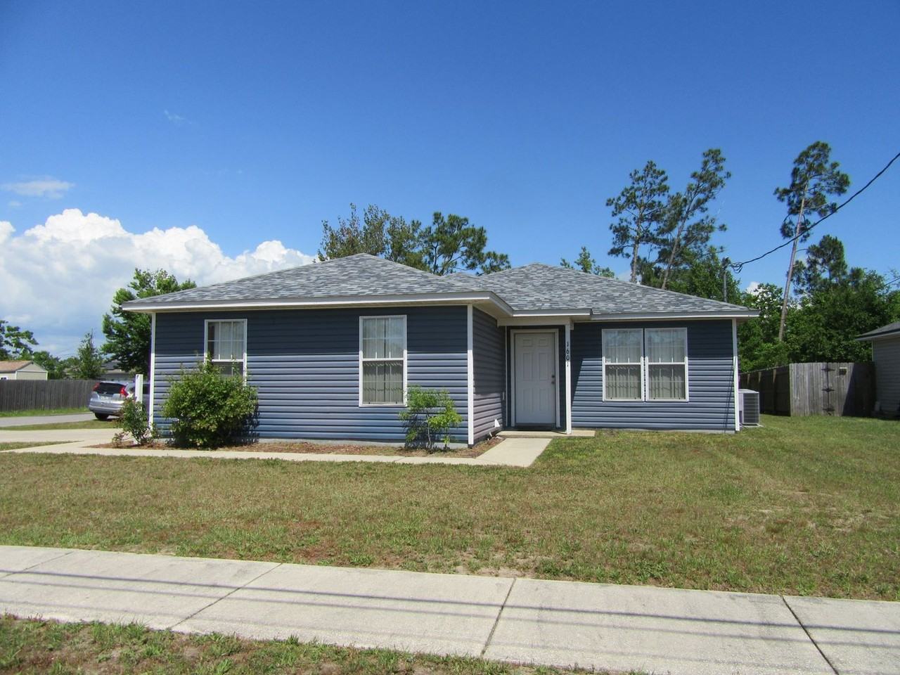 1601 Louisiana Ave - Photo 3 of 18