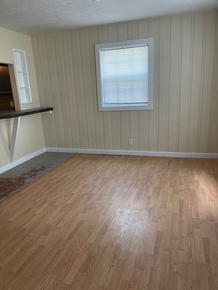 2305 S Martin Luther King Jr Dr - Photo 3 of 8