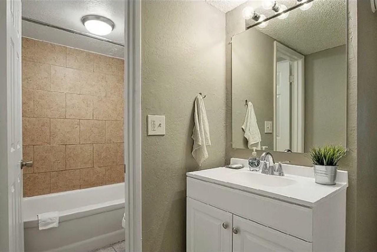 Portofino Apartments - Photo 5 of 11