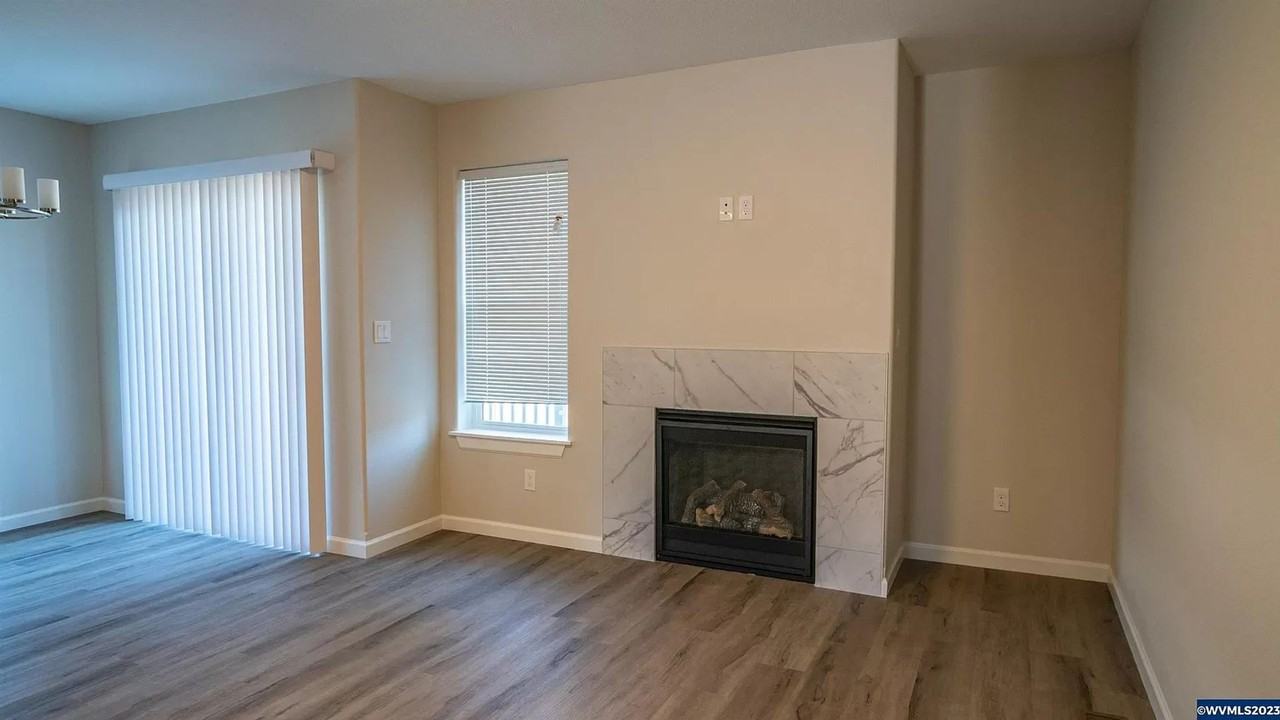 75 Sand Ridge Ct - Photo 2 of 5
