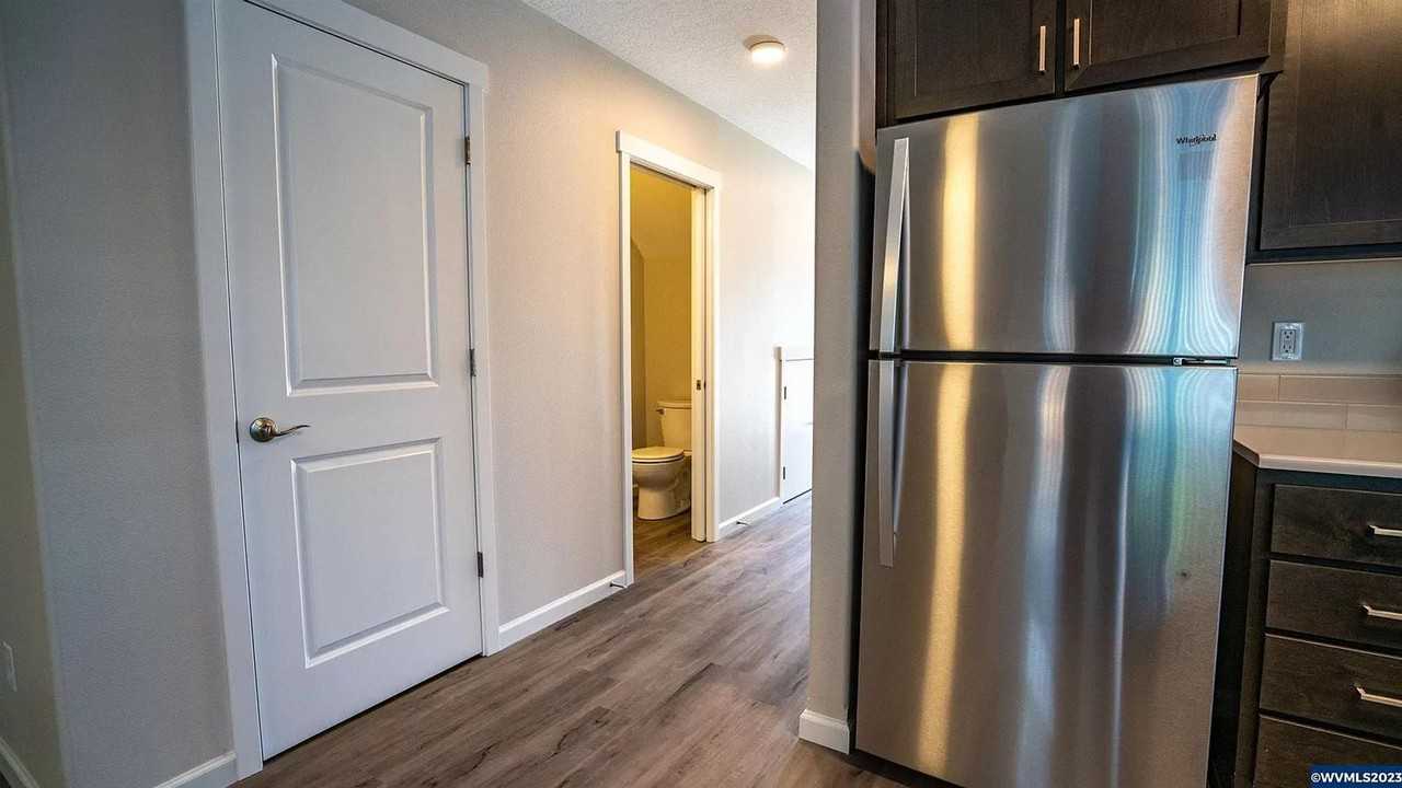 75 Sand Ridge Ct - Photo 4 of 5