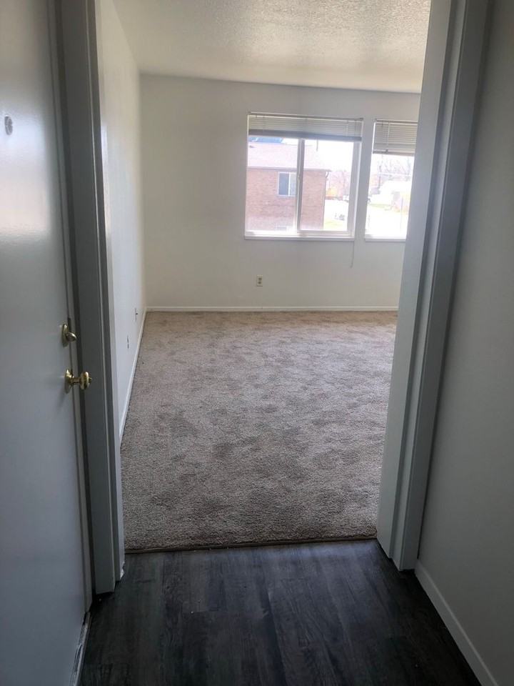 Clinger PG 4 Plex N - Photo 3 of 17