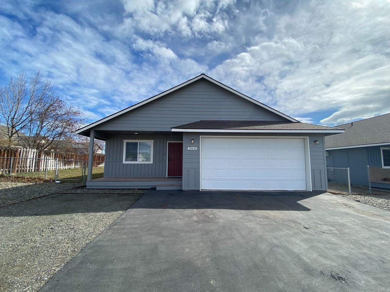 2606 N Ellington St - Photo 3 of 20