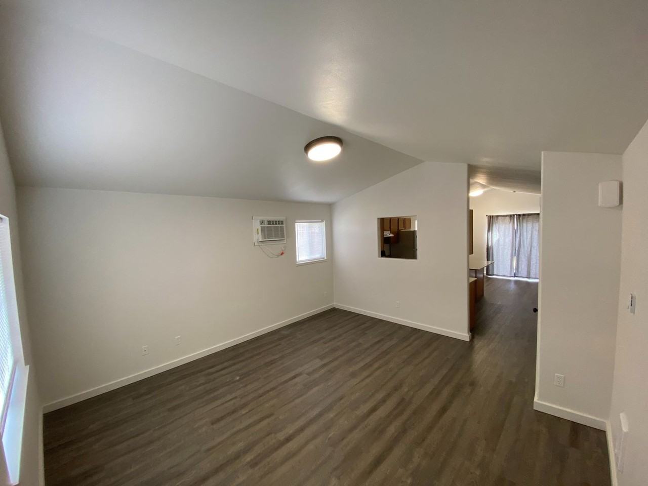 2606 N Ellington St - Photo 5 of 20