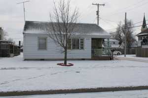 featured image of 107 E 4th St