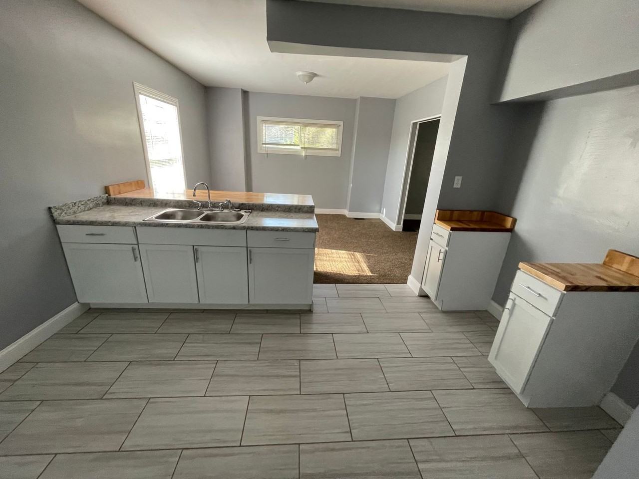 1522 Viola Ave - Photo 7 of 23