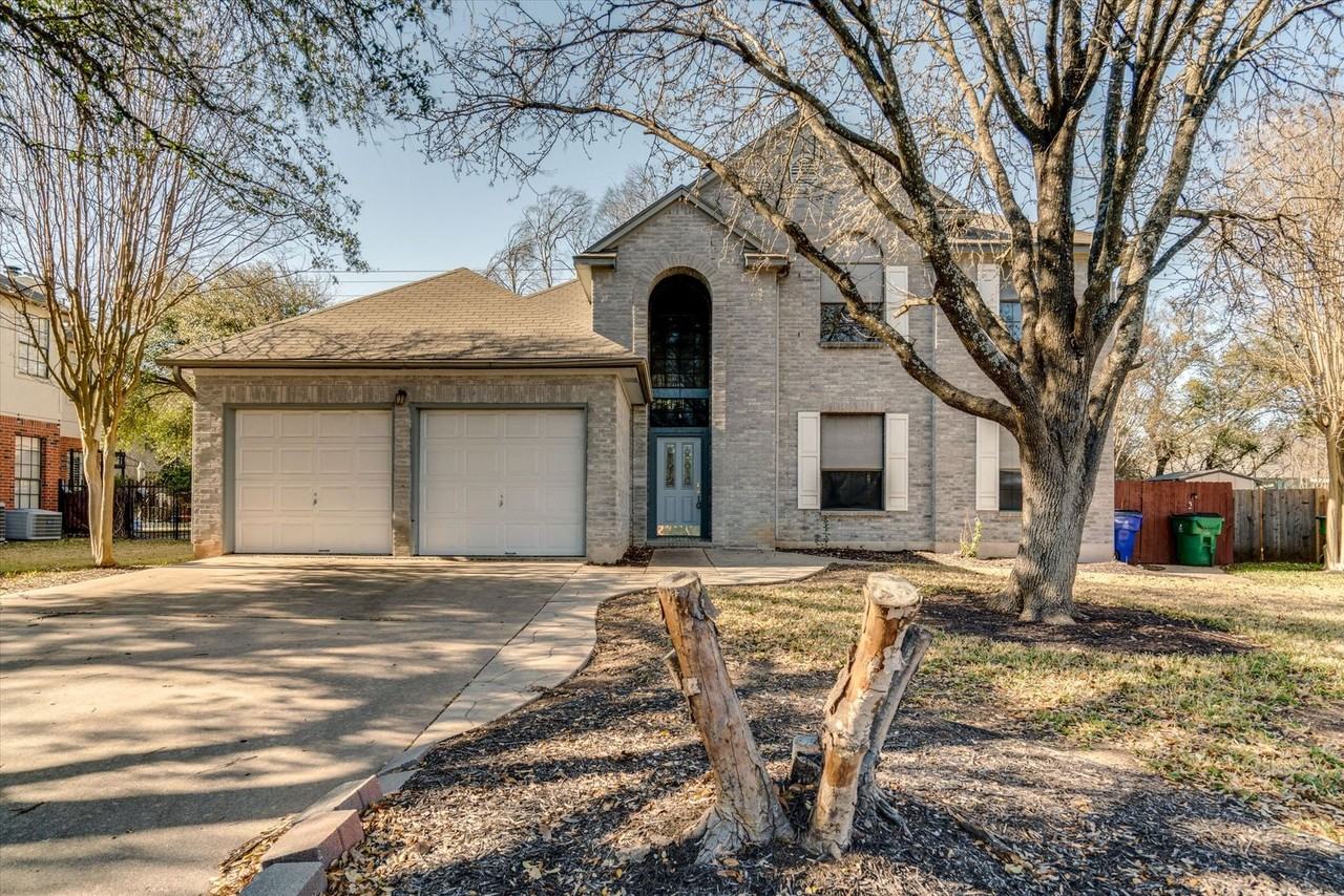 1225 Yellow Rose Trl - Photo 2 of 21