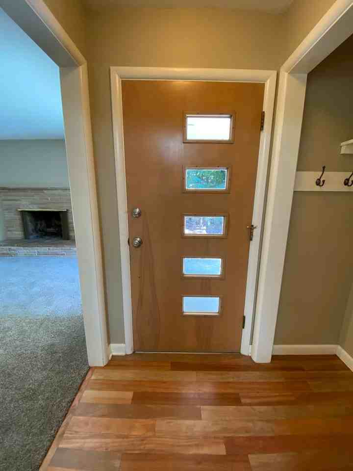 3226 W Camrose Ln - Photo 4 of 47