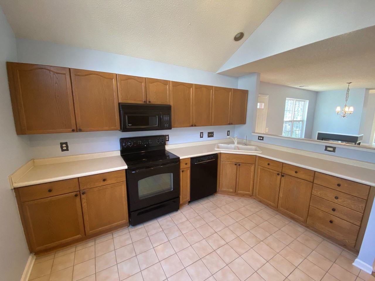 9325 Timothy Ct - Photo 3 of 21
