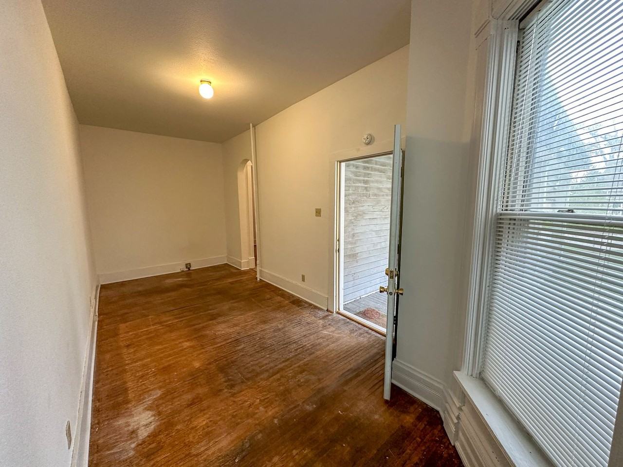 619 Duff Avenue - Photo 4 of 17