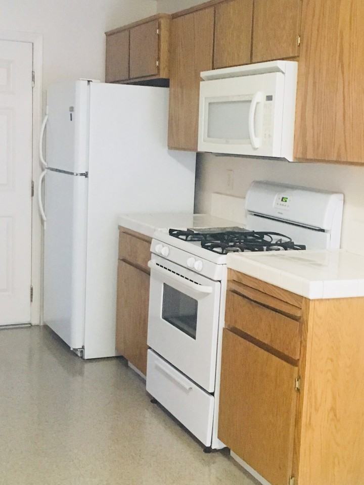 2235 W Lark Ave - Photo 3 of 14