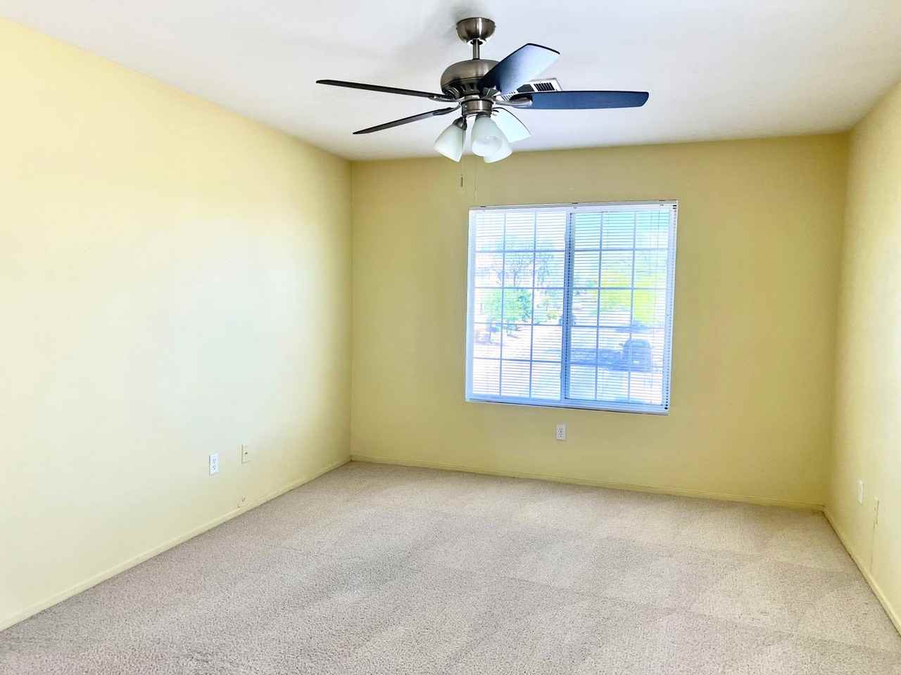 10729 Pipers Cove Ln - Photo 5 of 18