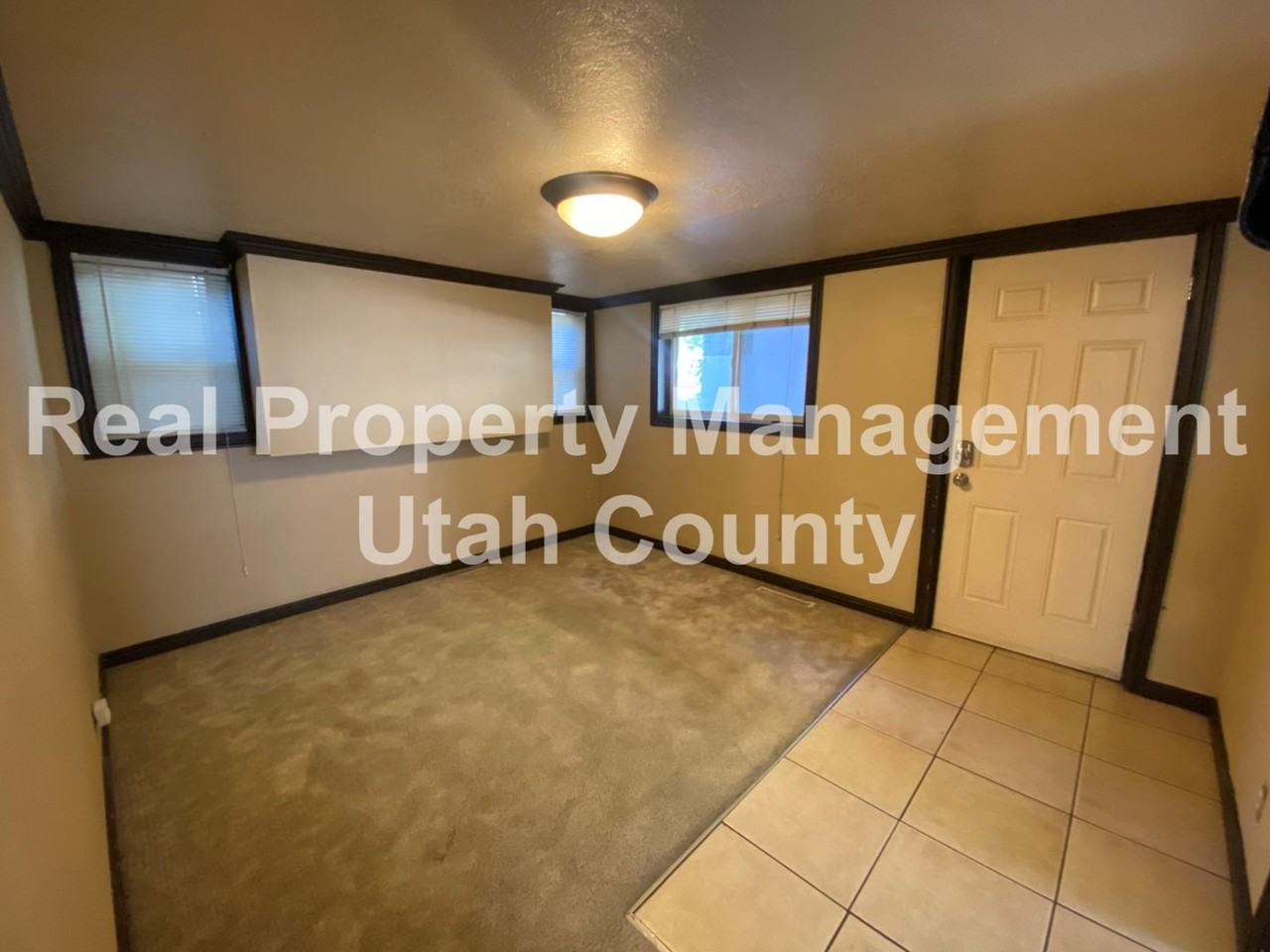 343 N 400 W - Photo 3 of 15