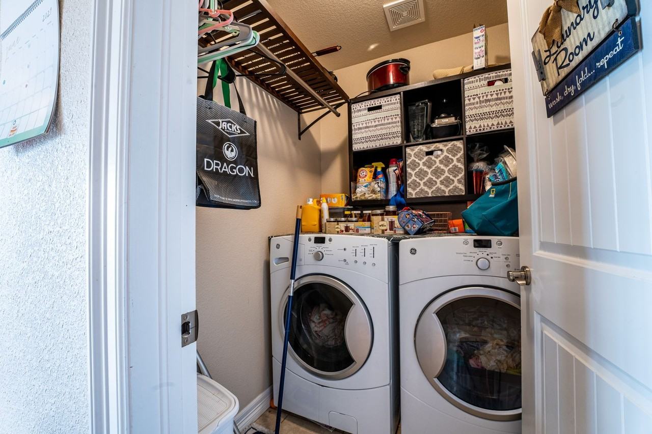 6886 Mount Toll Ct - Photo 4 of 27