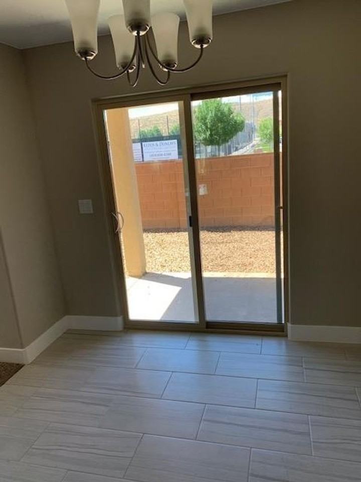 3239 S 840 E #5 - Photo 6 of 18