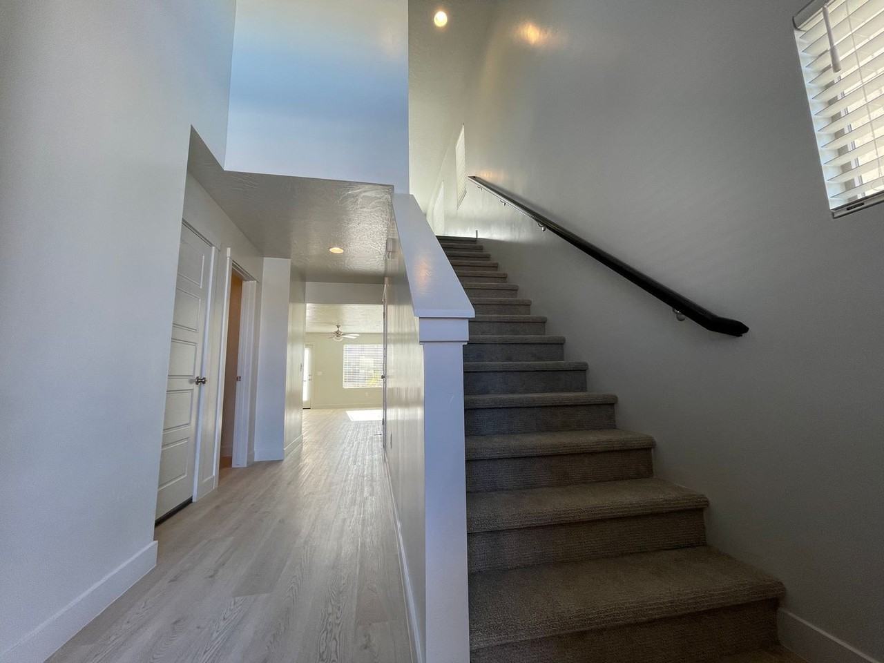 3168 E Sky Rim Way - Photo 3 of 25