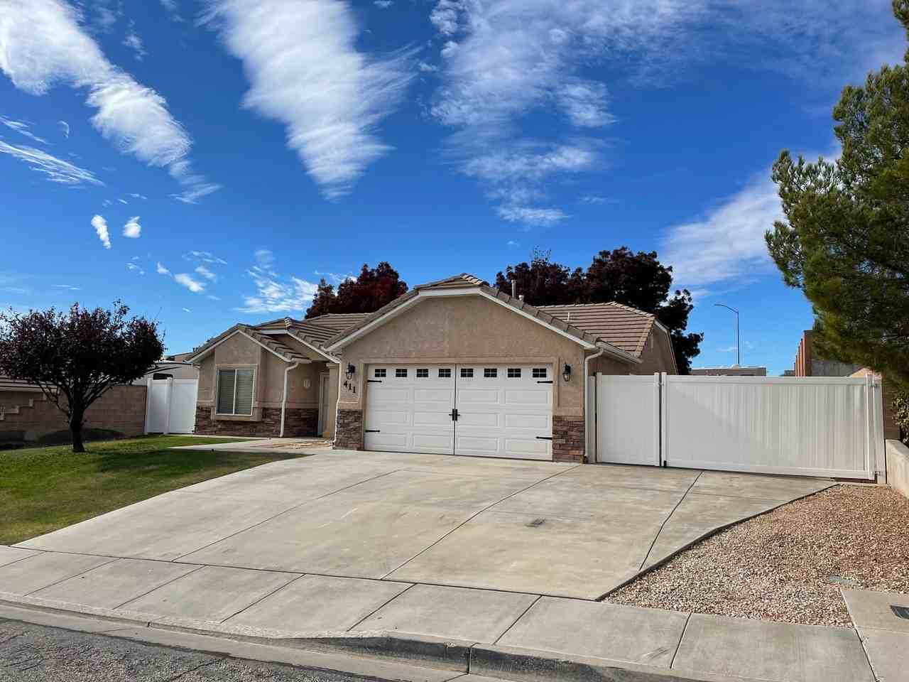 411 N 2900 E - Photo 2 of 27