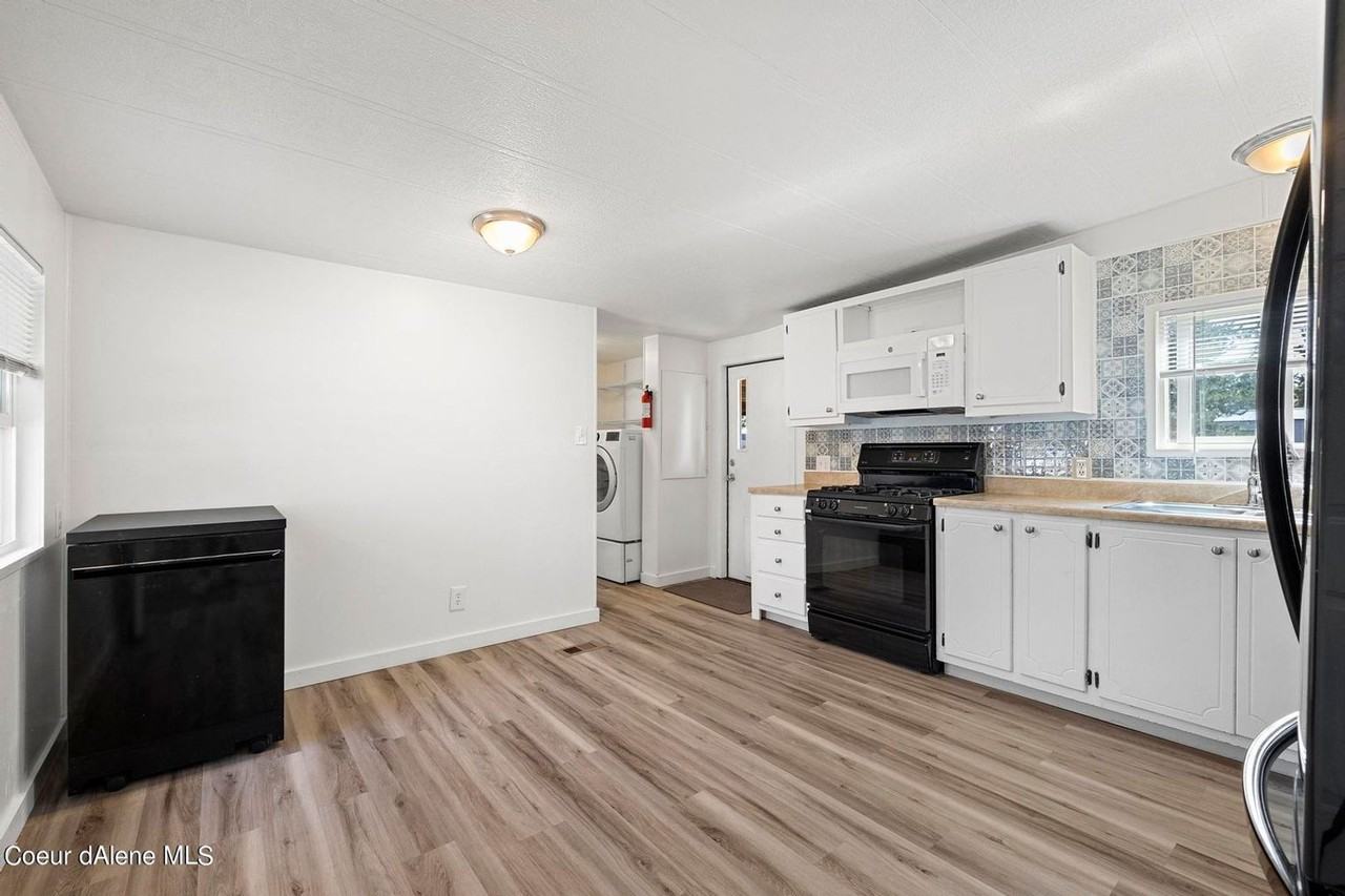 5858 E Colin Dr - Photo 6 of 27