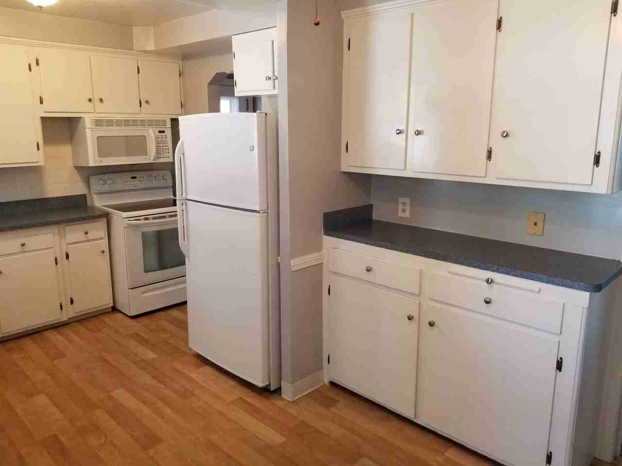 3761 Hillbrook Rd - Photo 6 of 36