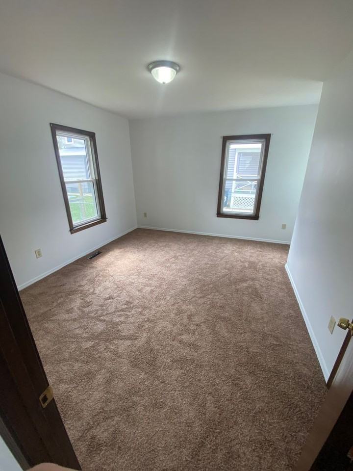 9 Gillis St - Photo 2 of 7