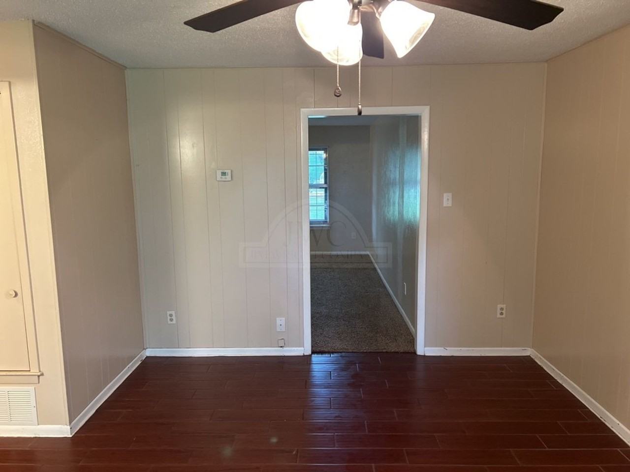 1013 Kathey Dr - Photo 4 of 20