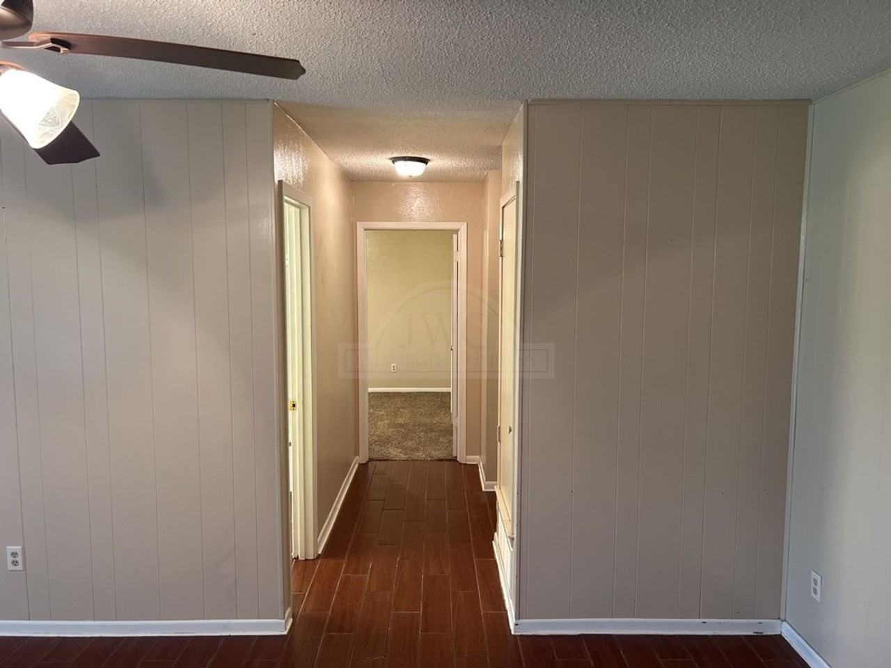1013 Kathey Dr - Photo 6 of 20