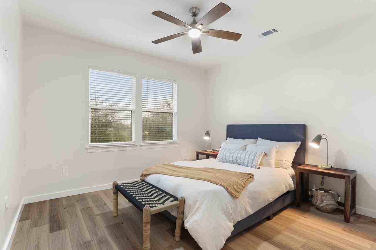 2918 2918 A & B Mandeville Street - B #B - Photo 7 of 14