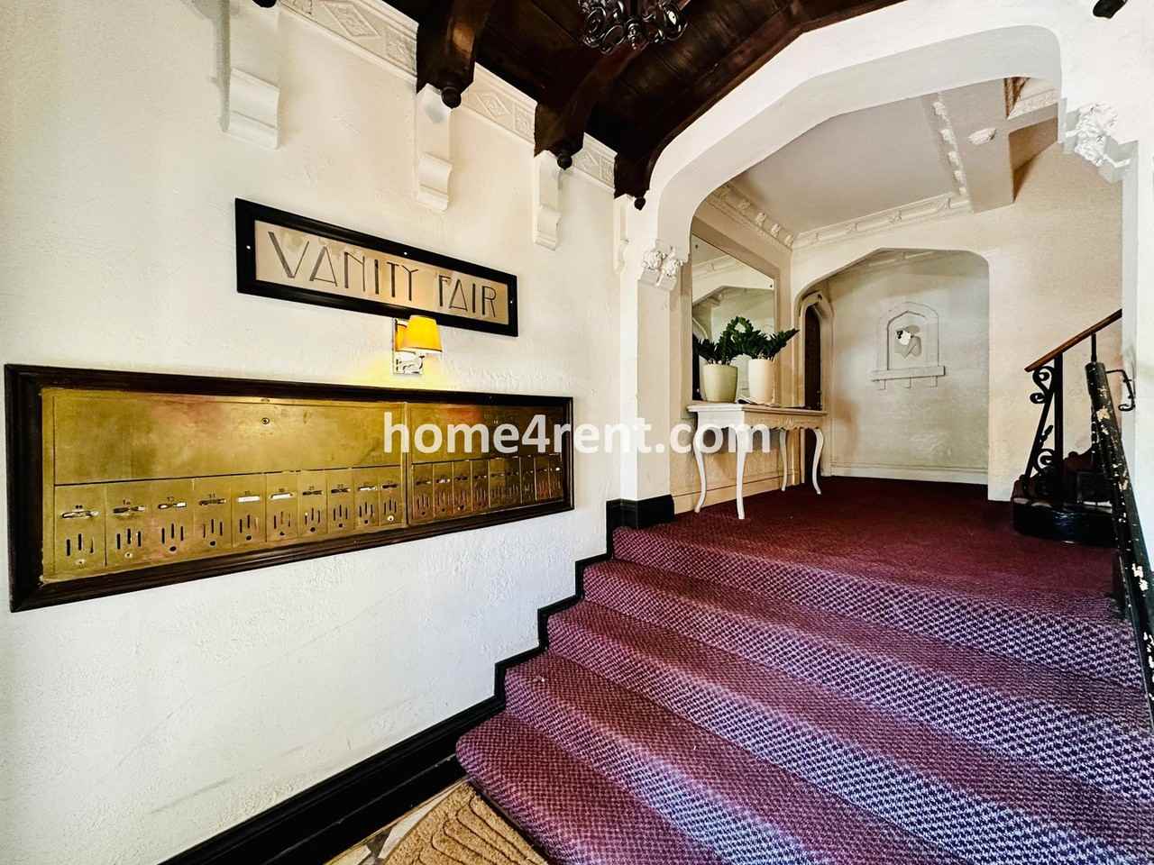 700 W 48th St - Photo 3 of 27