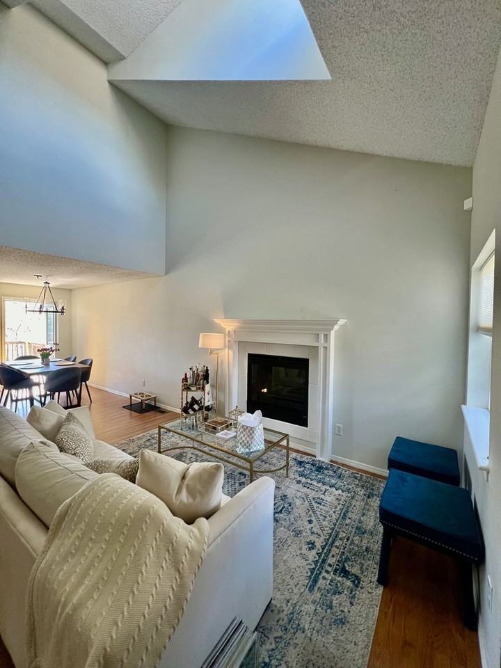 5088 Butterfield Drive - Photo 4 of 22