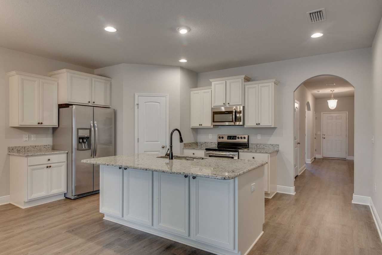 2634 Caldwell Cir - Photo 2 of 26