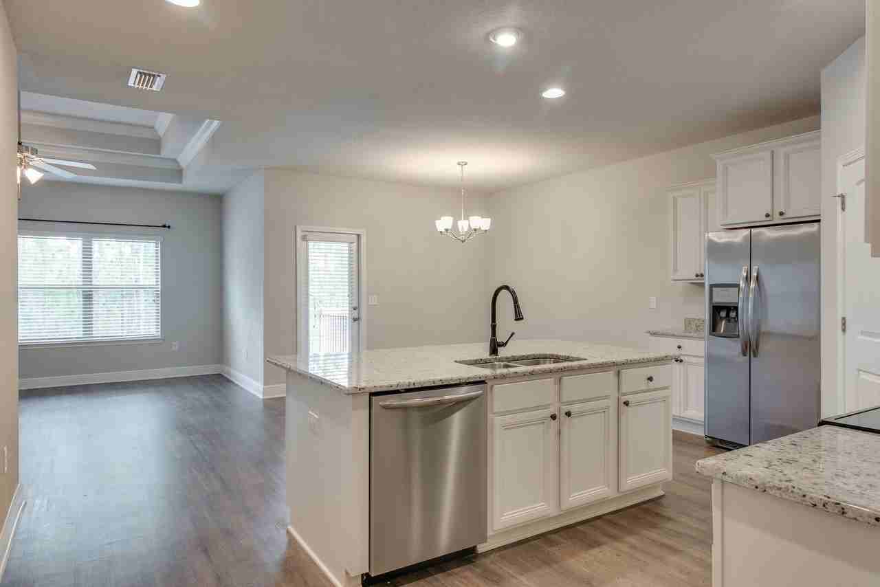 2634 Caldwell Cir - Photo 3 of 26