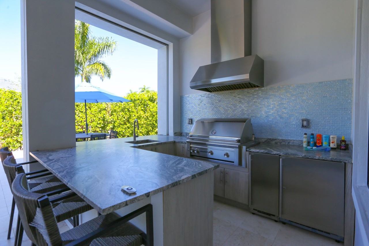 3123 Crayton Rd - Photo 5 of 50