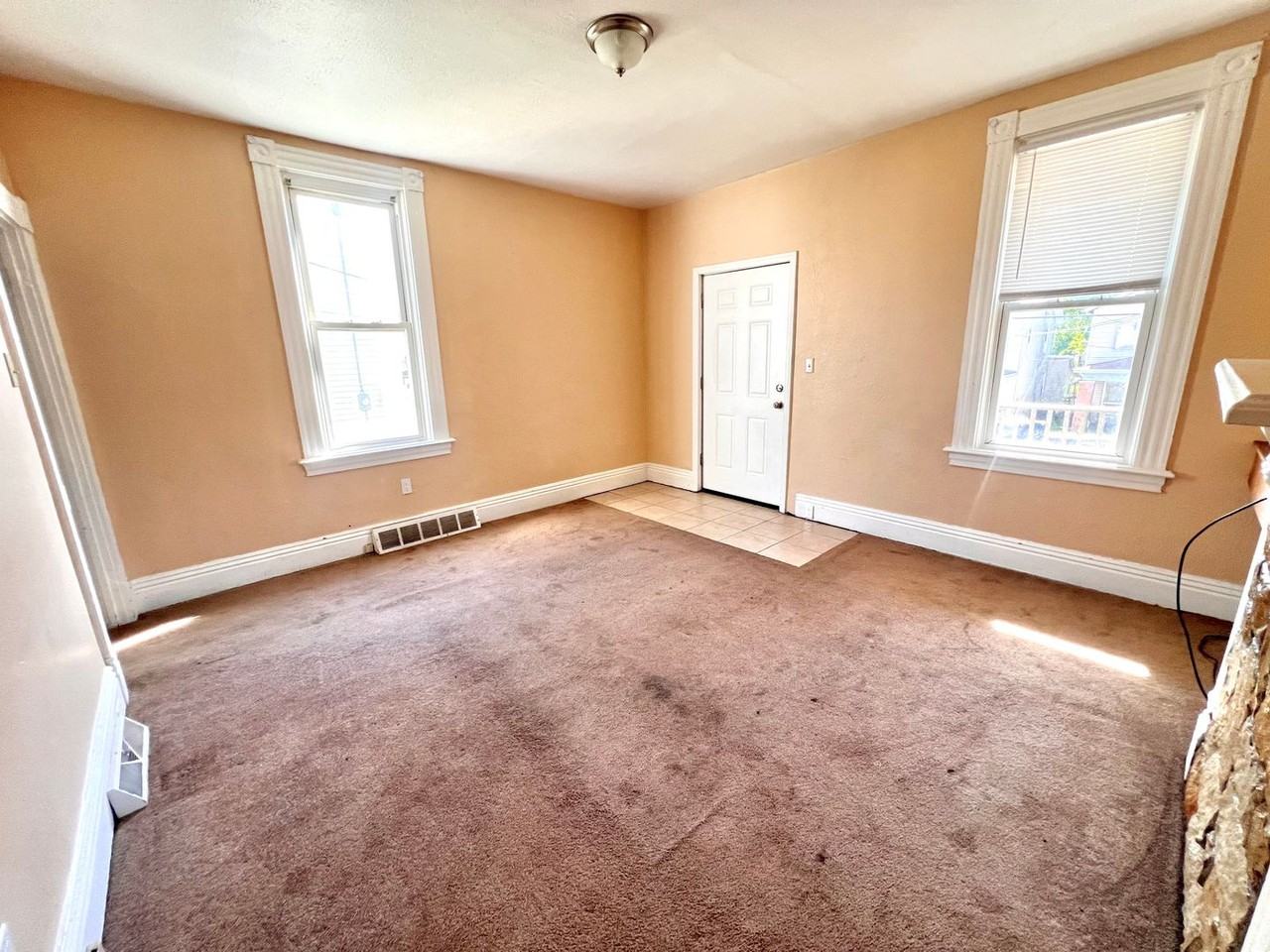 1316 4th Ave - Photo 3 of 20