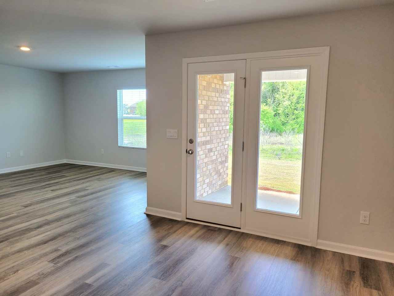 112 Ozy Dr - Photo 3 of 18