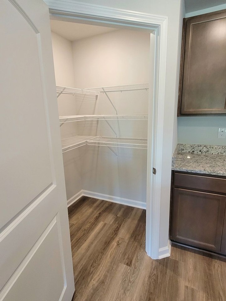 112 Ozy Dr - Photo 4 of 18