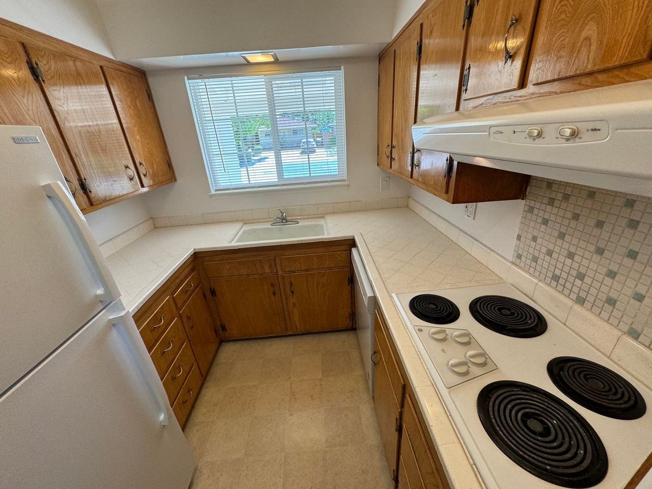 1449 Gary Way - Photo 6 of 27