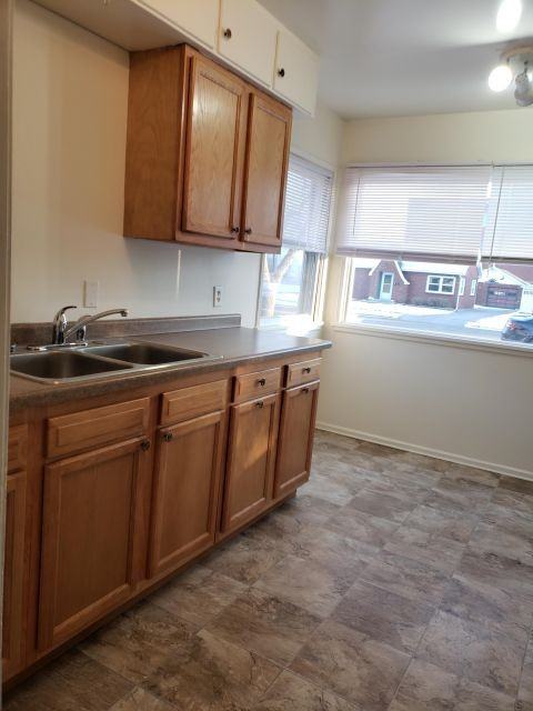 1415 Avenue B - Photo 3 of 6