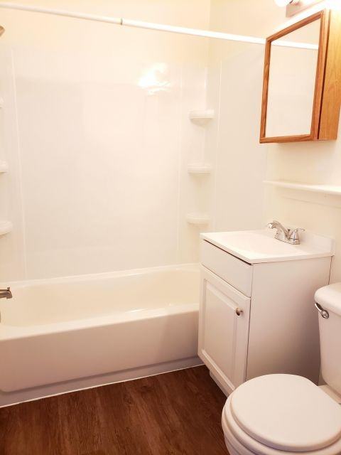 1415 Avenue B - Photo 5 of 6