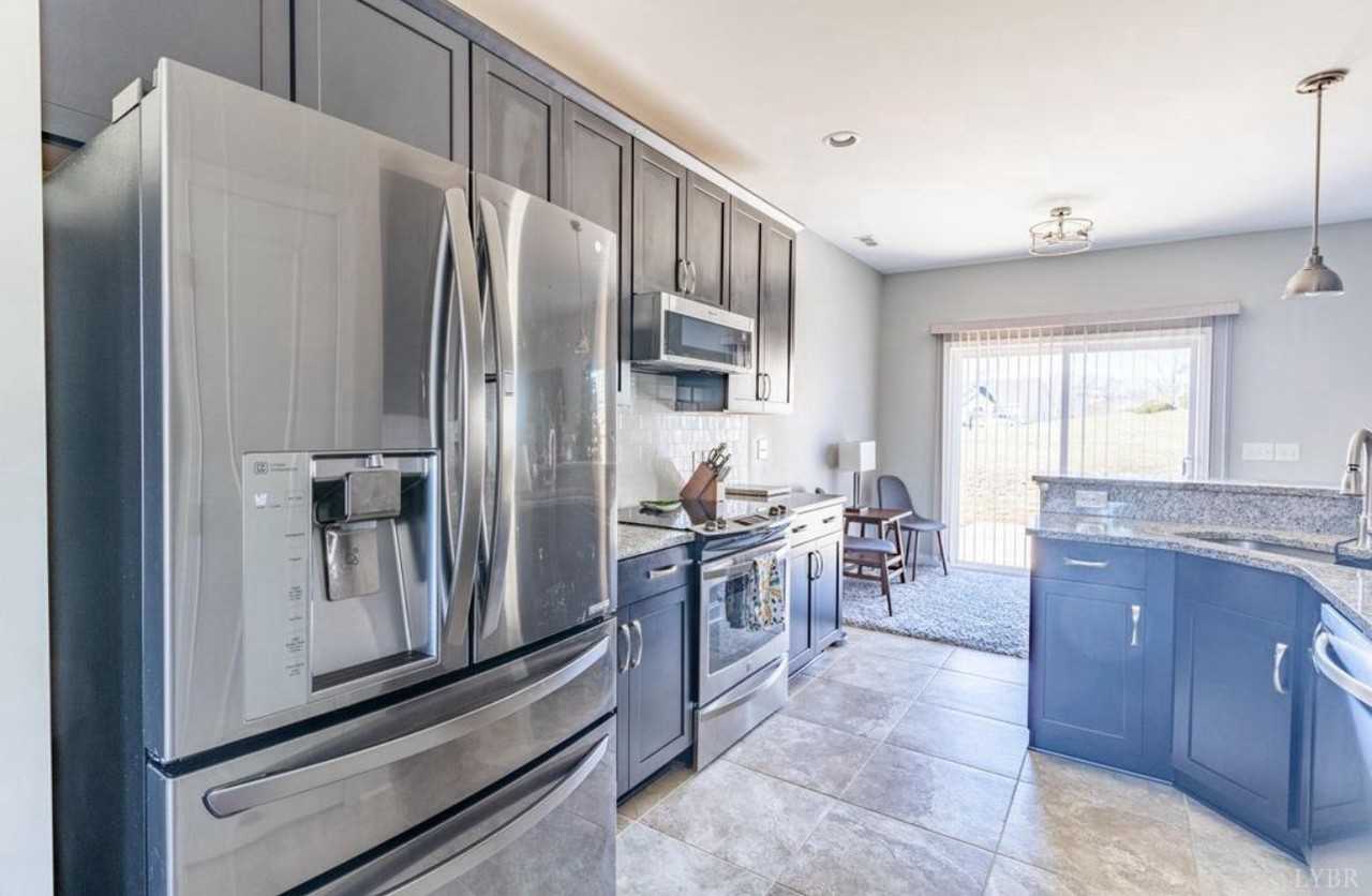 126 Turning Point Dr - Photo 3 of 5