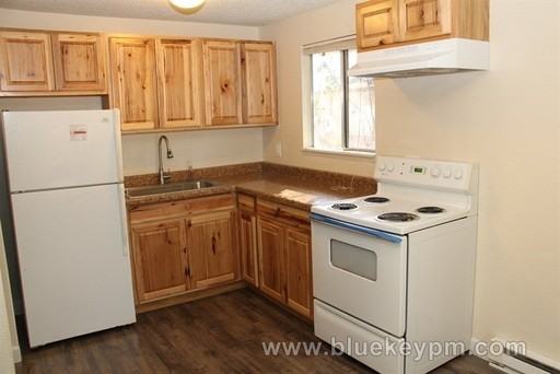 3007 E 33rd St - Photo 3 of 10