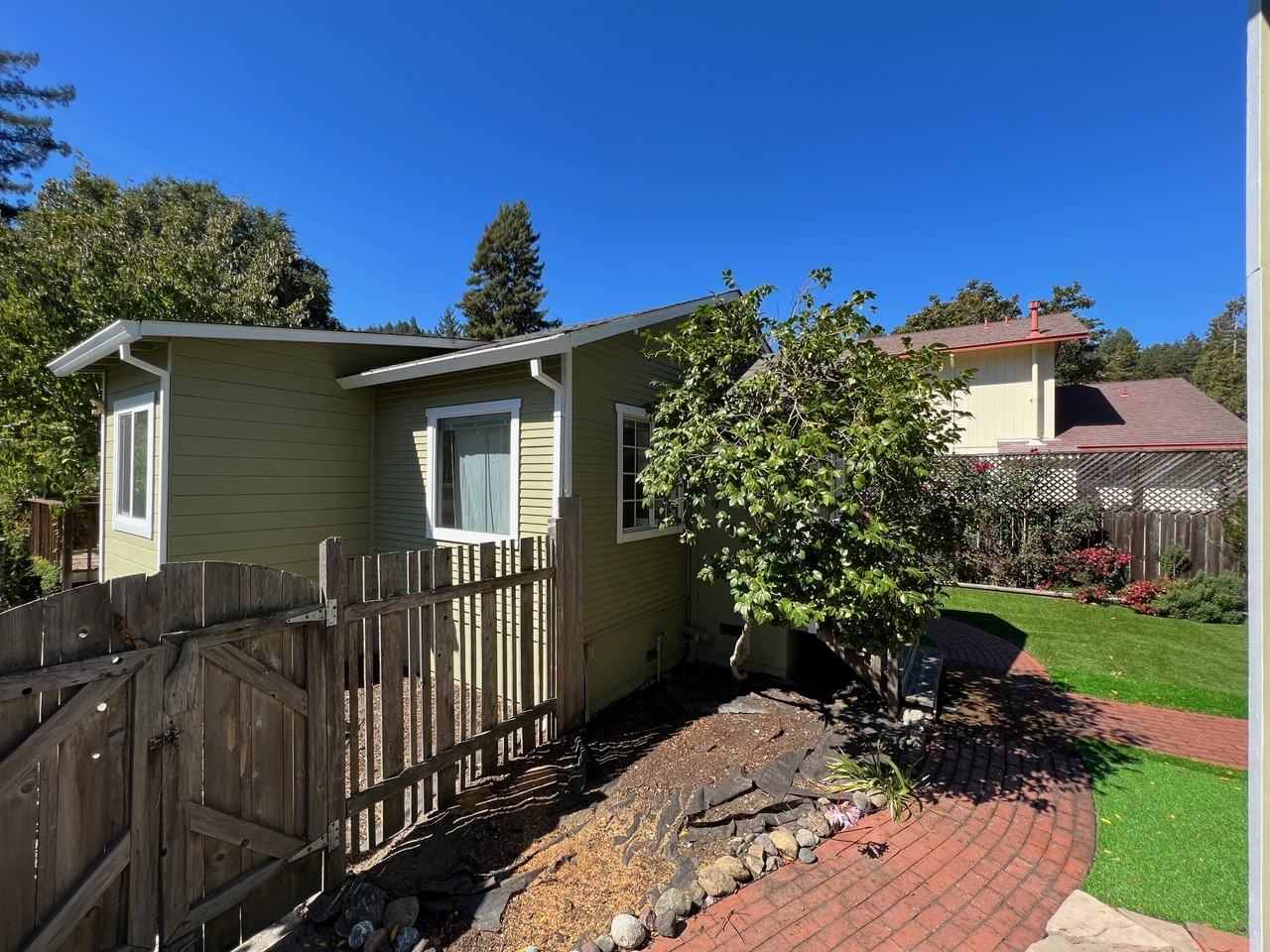 17541 Orchard Ave - Photo 2 of 14