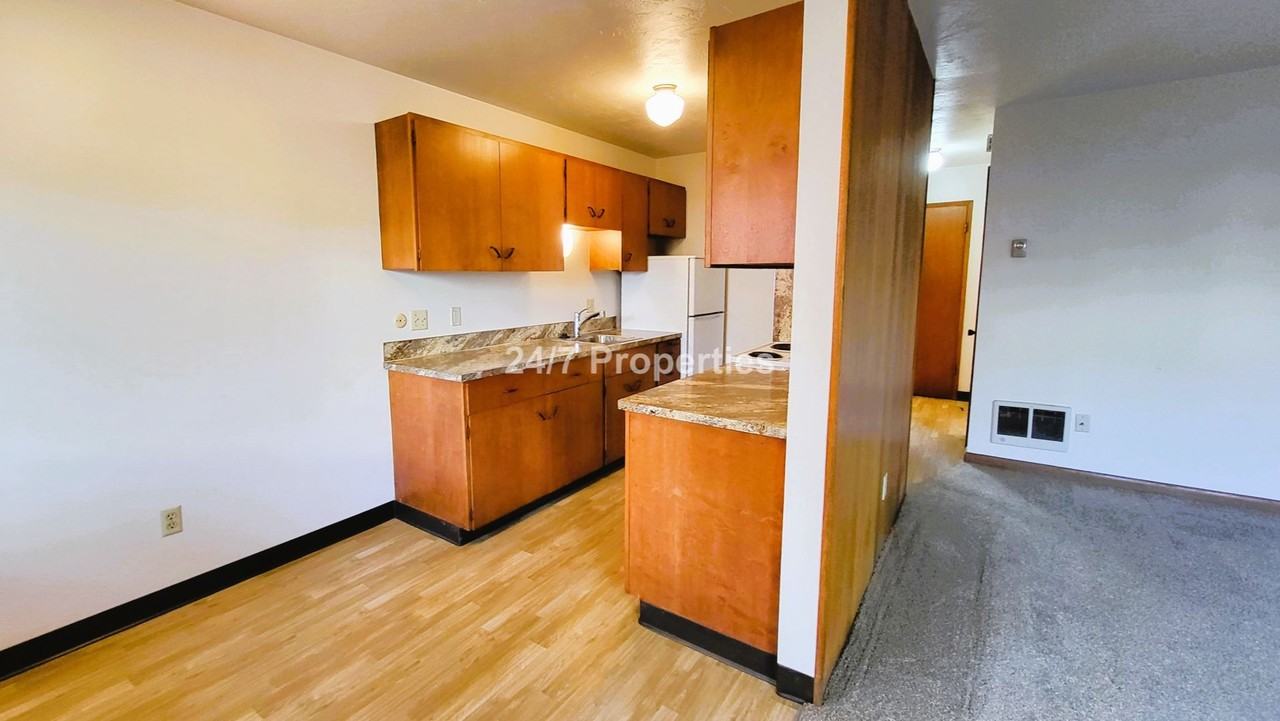 3415 Sw 11th Ave #4 - Photo 6 of 12