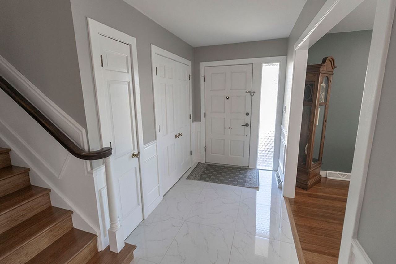 2500 Bluff Boulevard - Photo 2 of 50