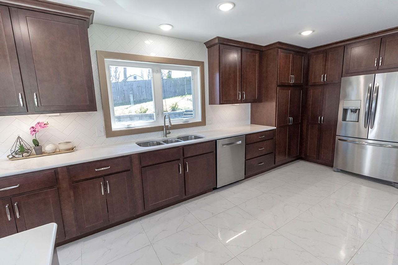 2500 Bluff Boulevard - Photo 7 of 50