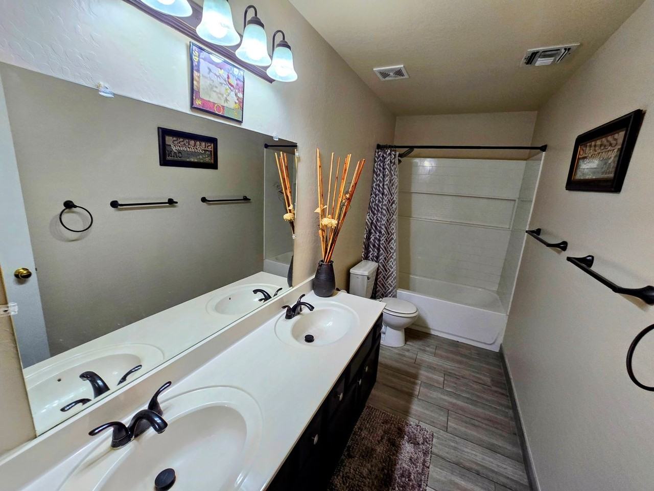 7404 S 30th Ln - Photo 6 of 49