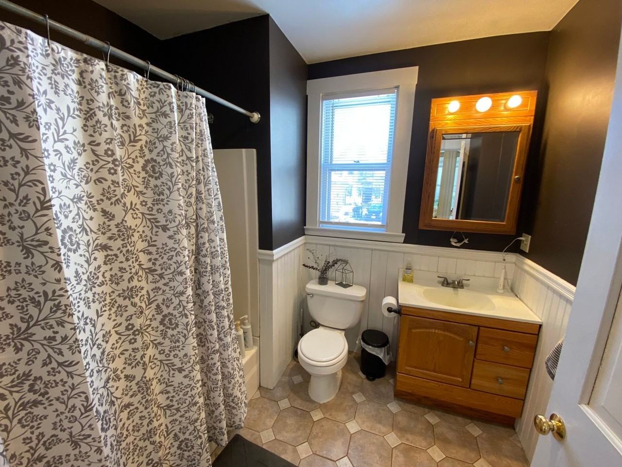 172 Elm St - Photo 7 of 9