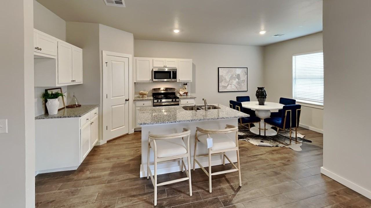 4401 Ne 124th St - Photo 6 of 17