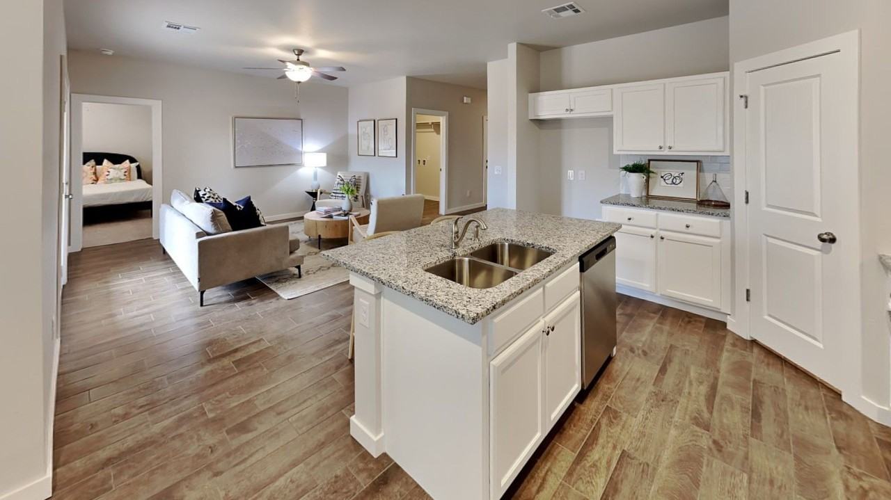 4401 Ne 124th St - Photo 7 of 17